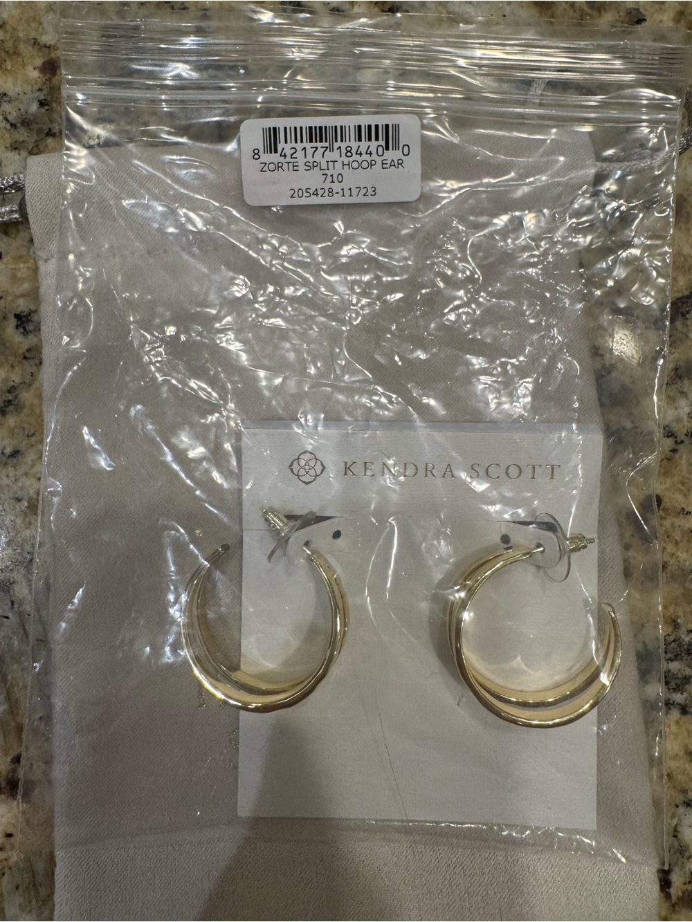 Kendra Scott Zorte Split Hoop Earrings - Picture 5 of 5